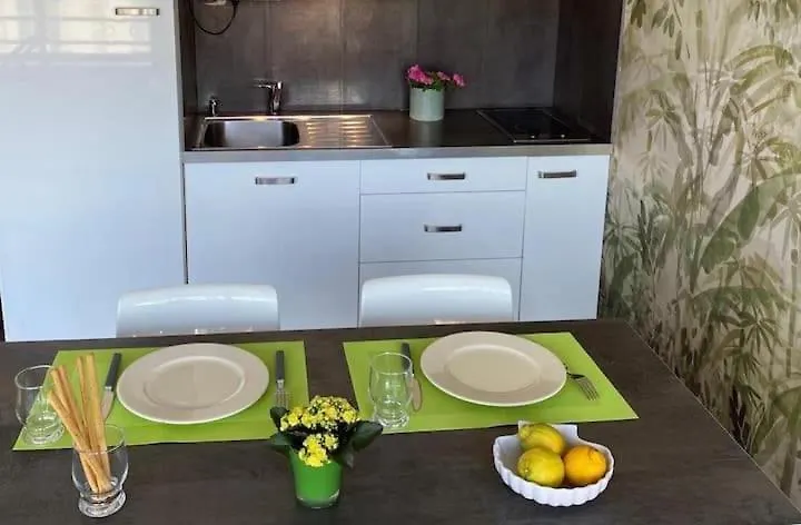 קאן Studio And Breakfast 0*,  צרפת